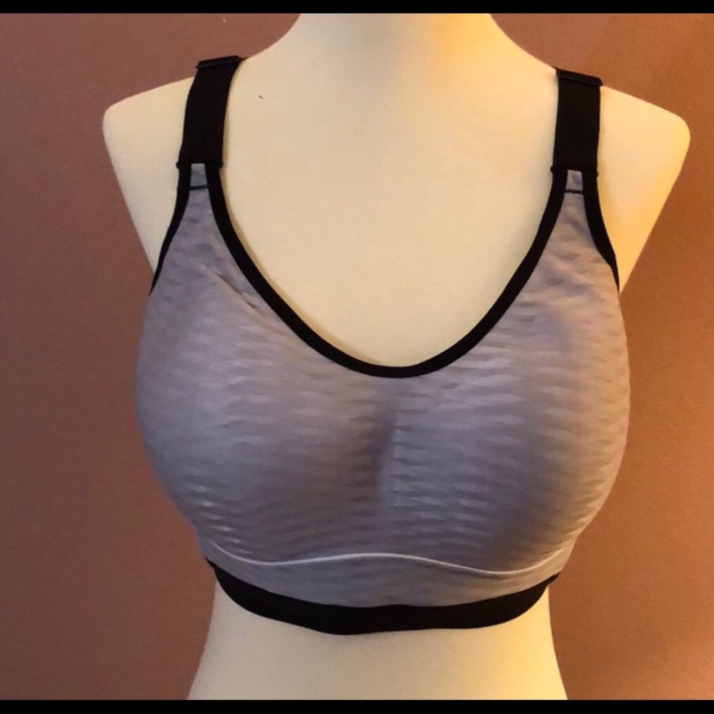Victoria Secret Sports Bra Size 34DDD